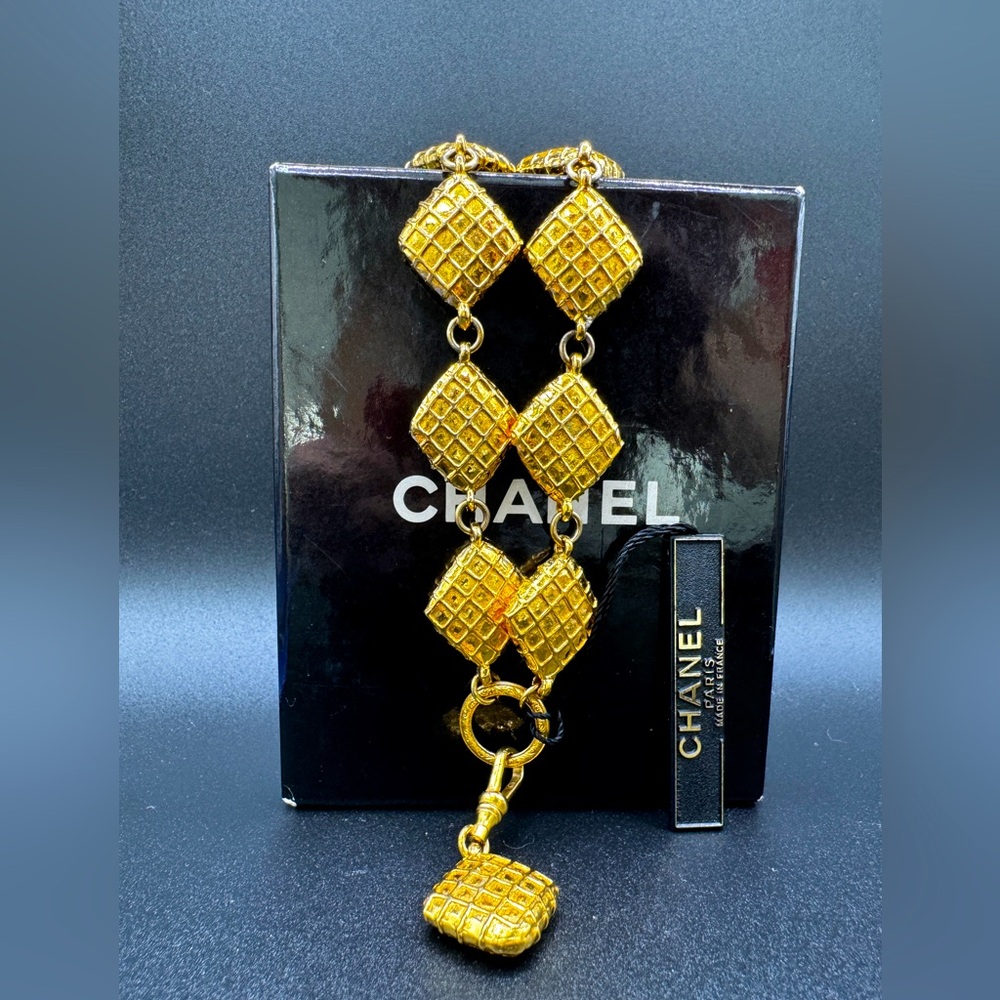 LOT 1455 24K gold plated CHANEL vintage bracelet
